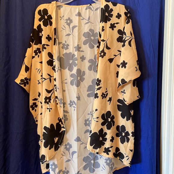 Tops - Colorful unique cover up or open front shirt L